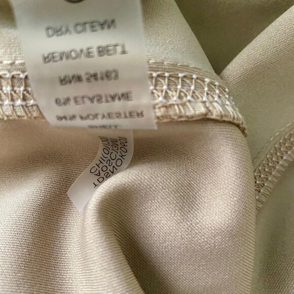 Tommy Hilfiger Sleeveless Scuba Crepe Dress with Front Zipper Pockets Size 4 - Picture 9 of 10